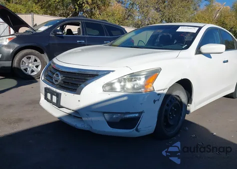 2013 Nissan Altima 2.5 S из США, поврежденный, VIN 1N4AL3APXDN537868